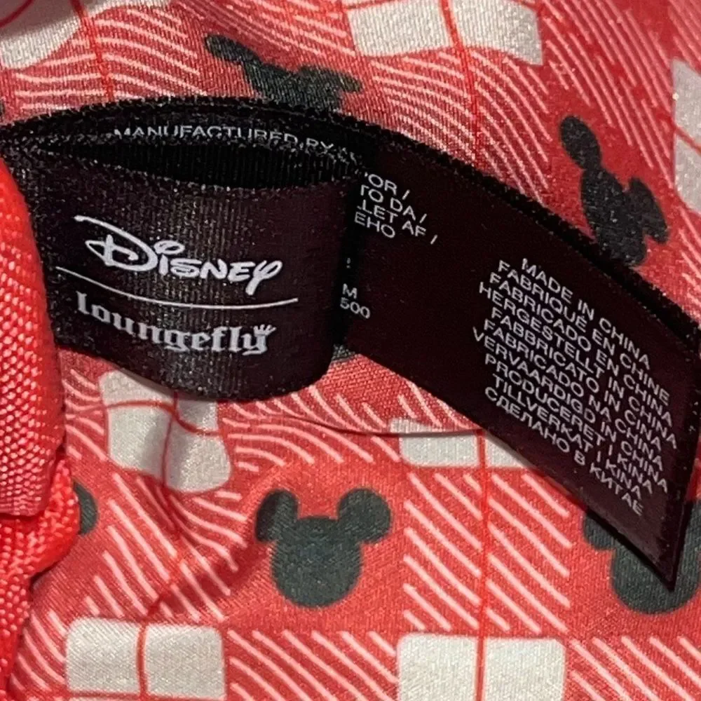 NWT Loungefly Mickey Minnie Cosmetic Bag Winter Holiday Christmas Tree Pickup Tr